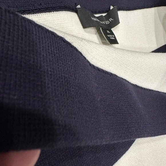 NWT Ann Taylor Knit Navy & Cream Striped Pull-on Skirt - Picture 6 of 13
